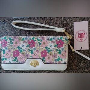 Juicy Couture Retro Floral Crowdpleaser Wallet Wristlet. 4” x 8”